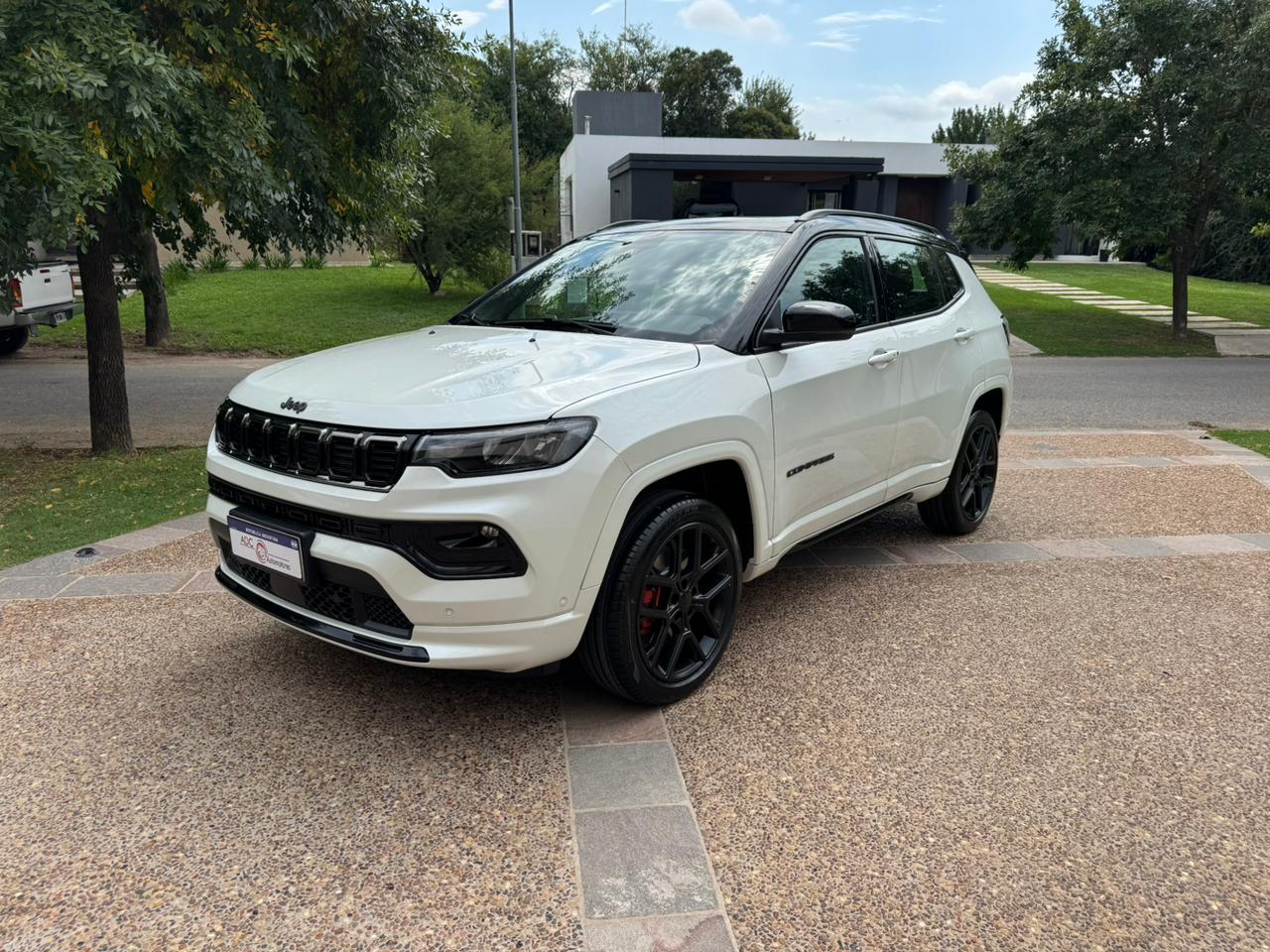 Mira esta publicación de Jeep Compass 2026 en Motordil