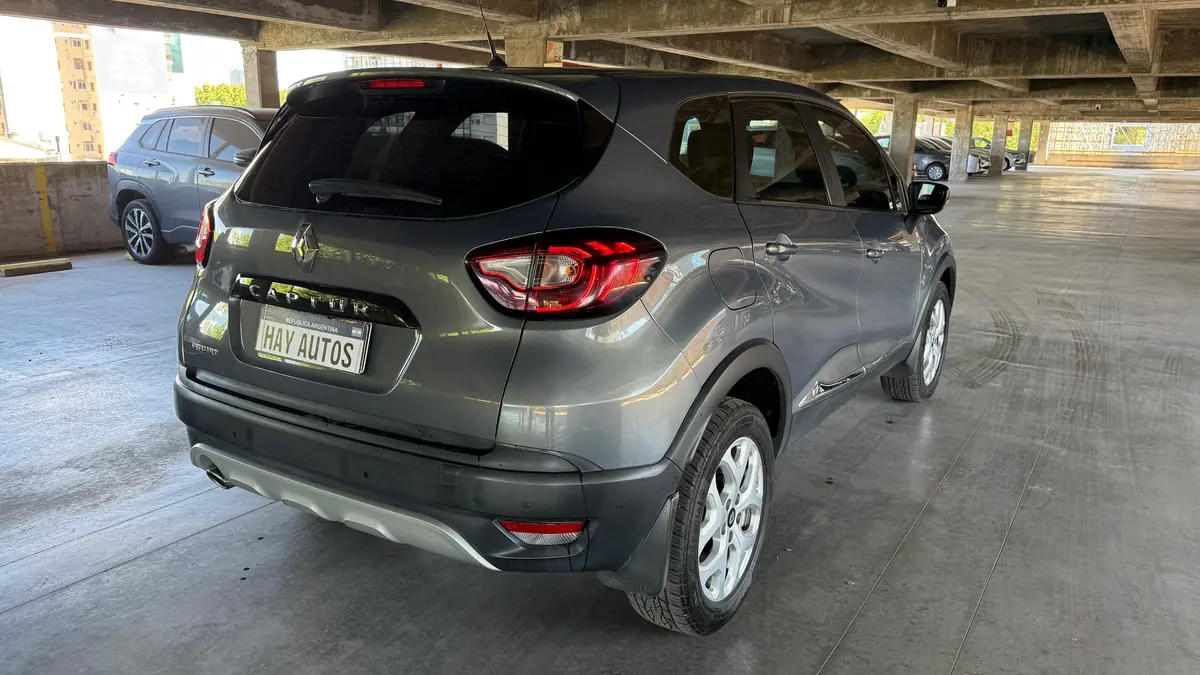 Mira esta publicación de Renault Captur 2017 en Motordil