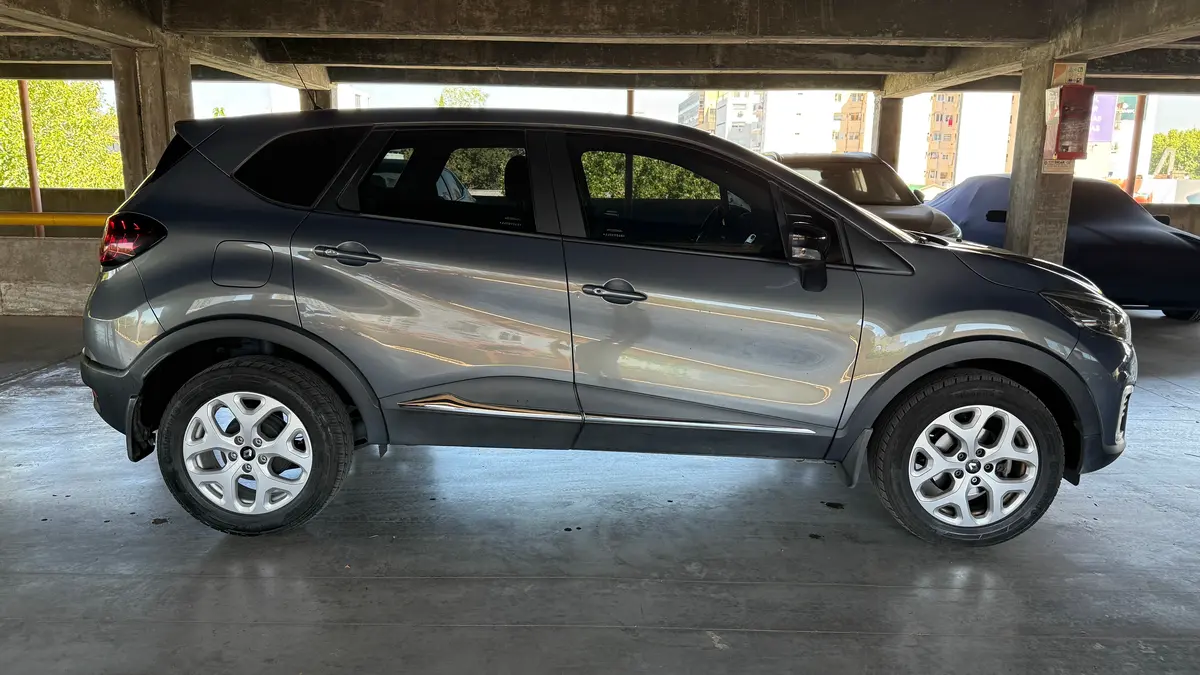 Mira esta publicación de Renault Captur 2017 en Motordil