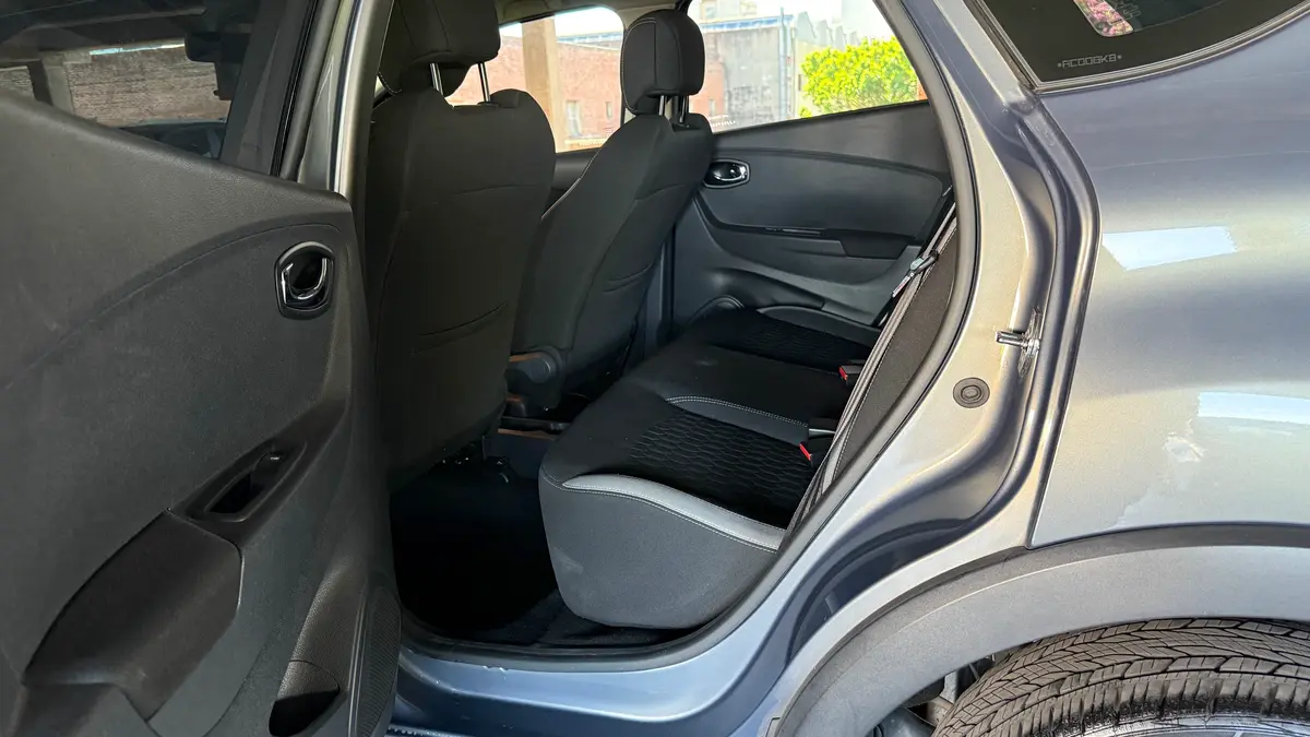 Mira esta publicación de Renault Captur 2017 en Motordil