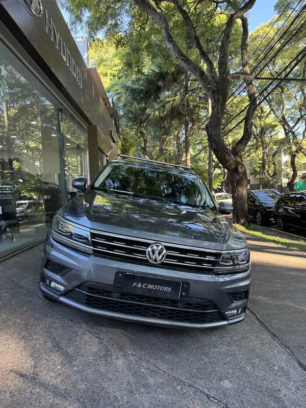 Mira esta publicación de Volkswagen Tiguan Allspace 2018 en Motordil