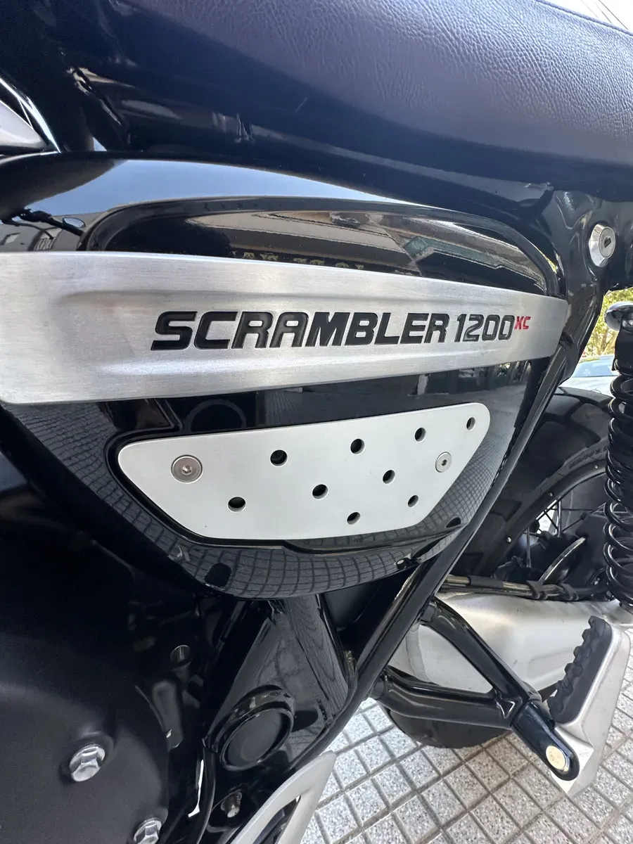 Mira esta publicación de Triumph 1200 XC 2021 en Motordil