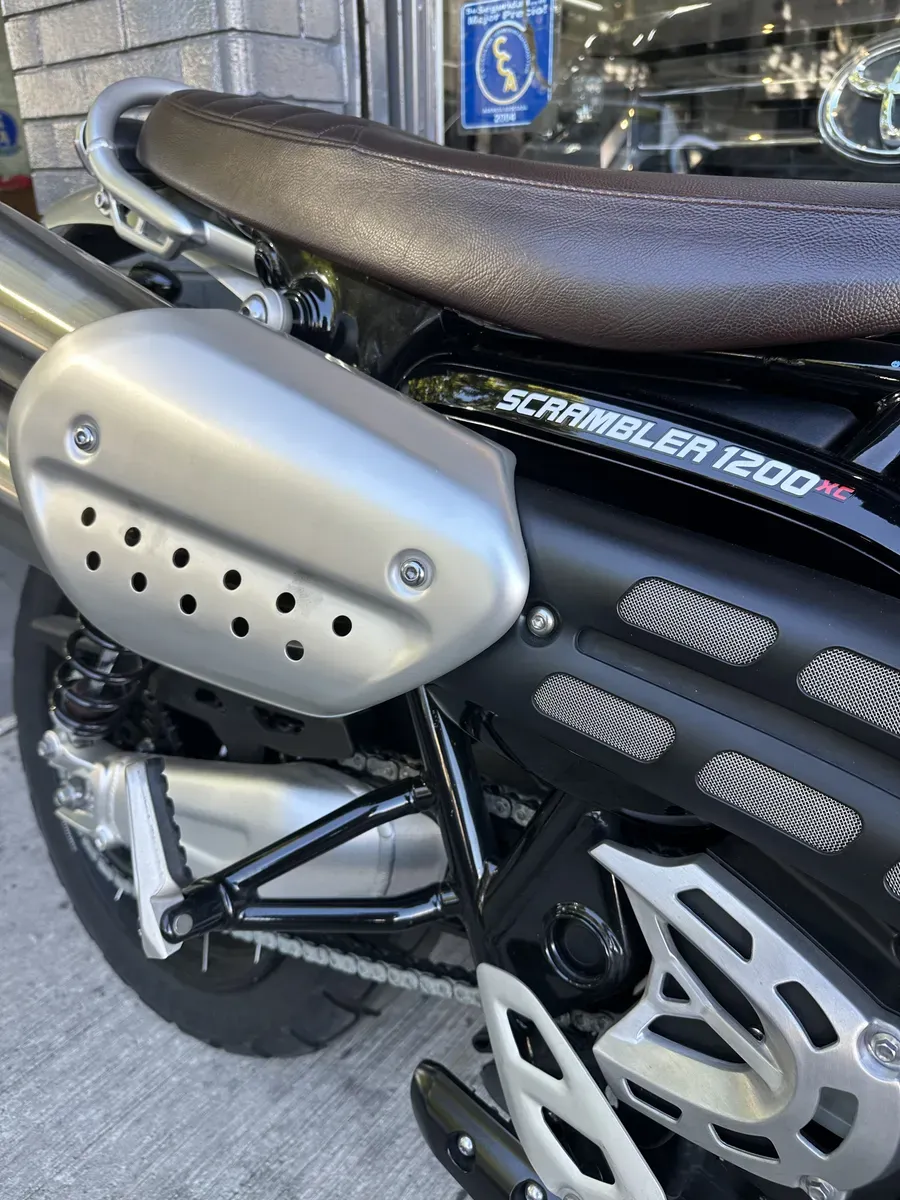 Mira esta publicación de Triumph 1200 XC 2021 en Motordil