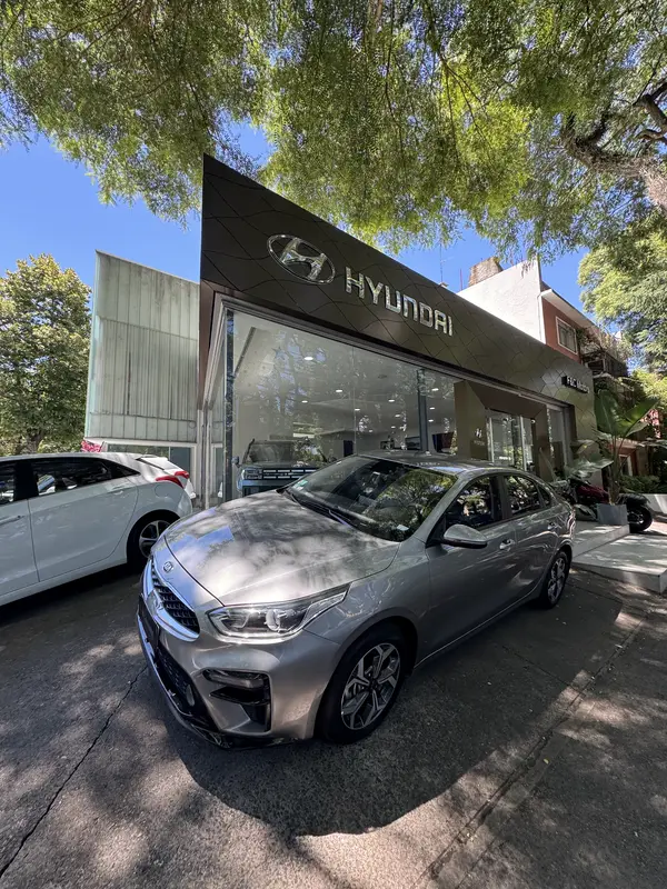 Mira esta publicación de KIA Cerato 2021 en Motordil