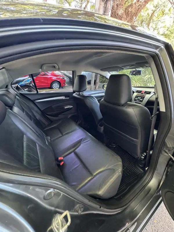 Mira esta publicación de Honda City 2010 en Motordil