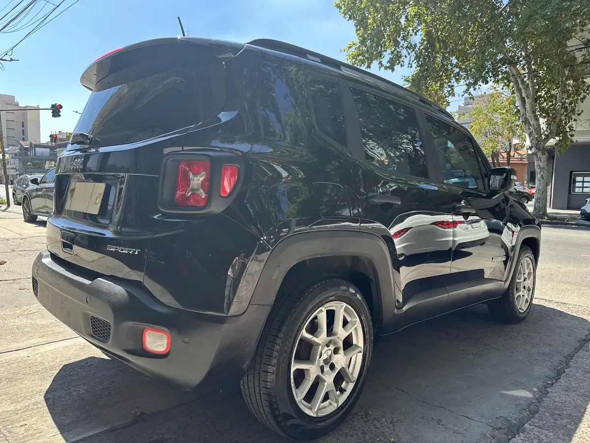 Mira esta publicación de Jeep Renegade 2020 en Motordil