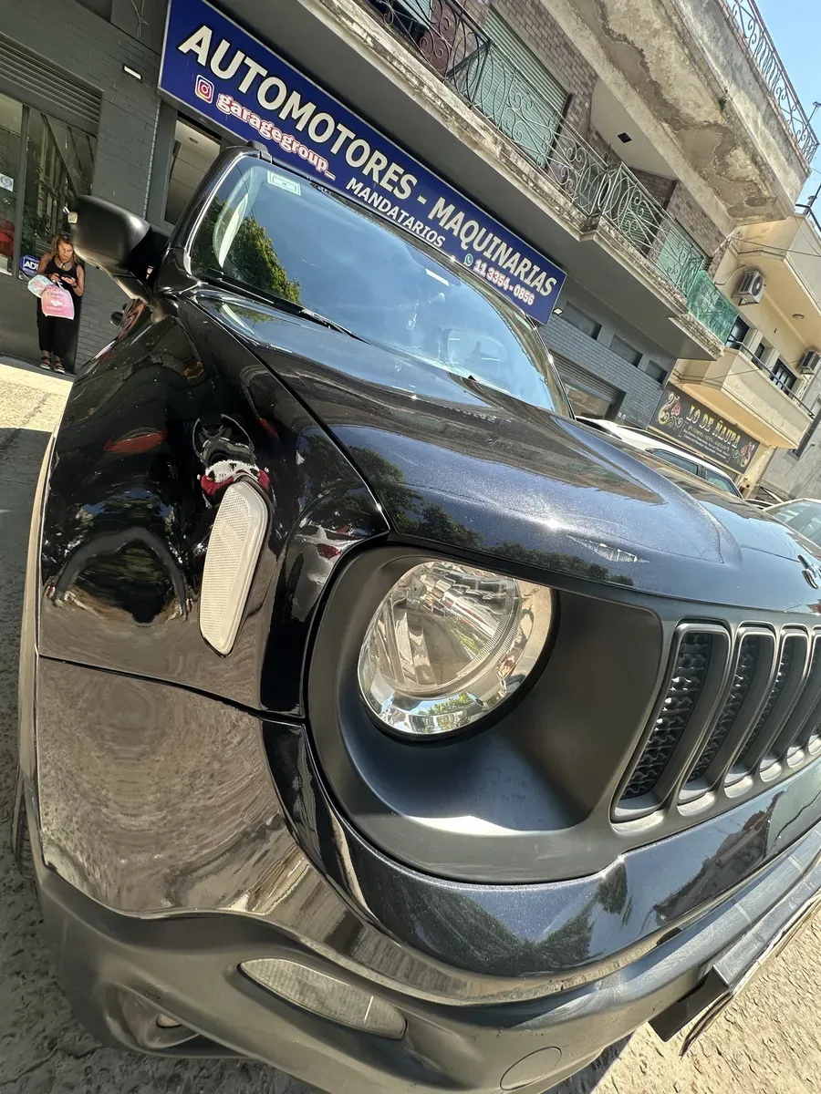 Mira esta publicación de Jeep Renegade 2020 en Motordil