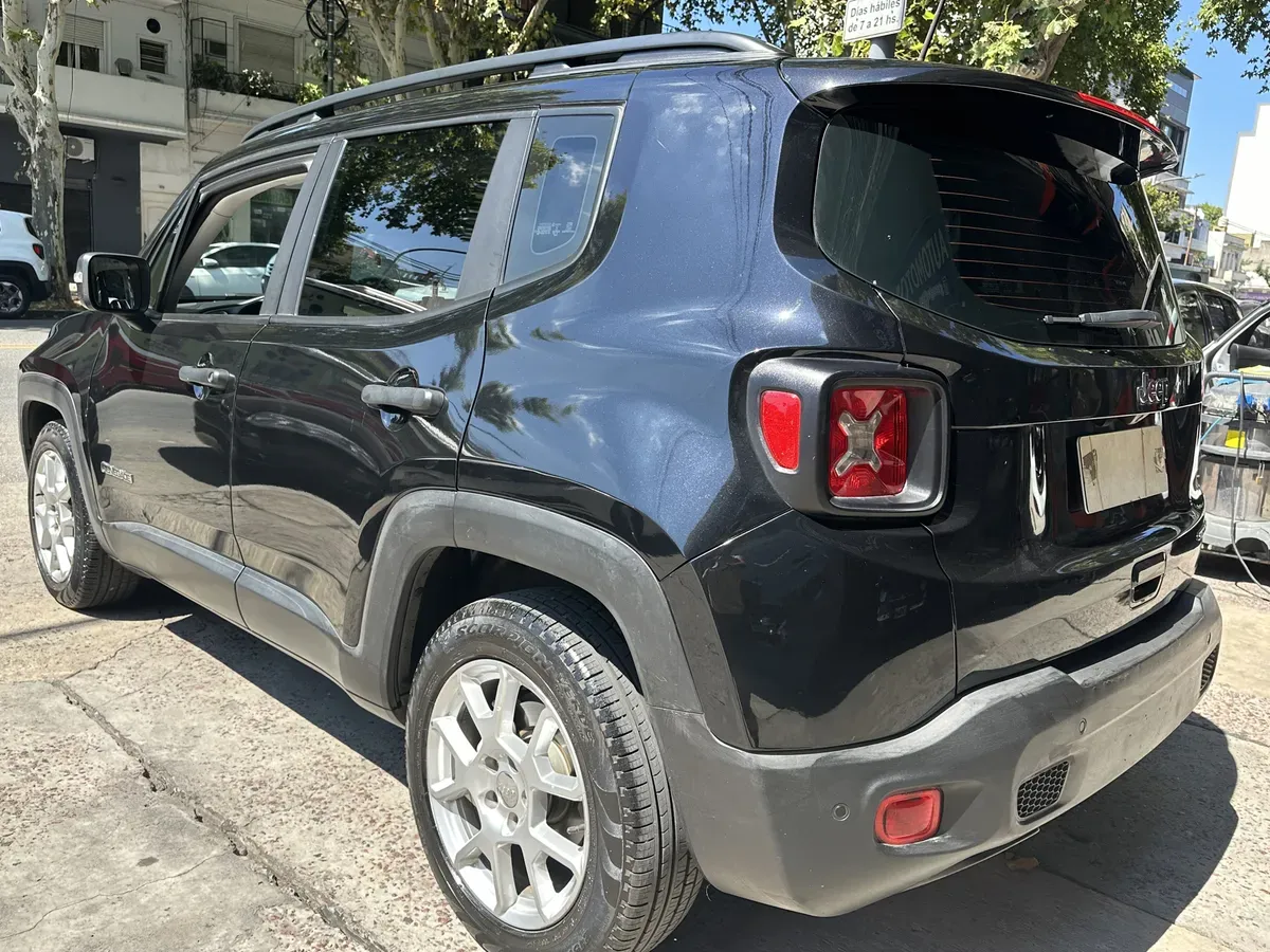 Mira esta publicación de Jeep Renegade 2020 en Motordil