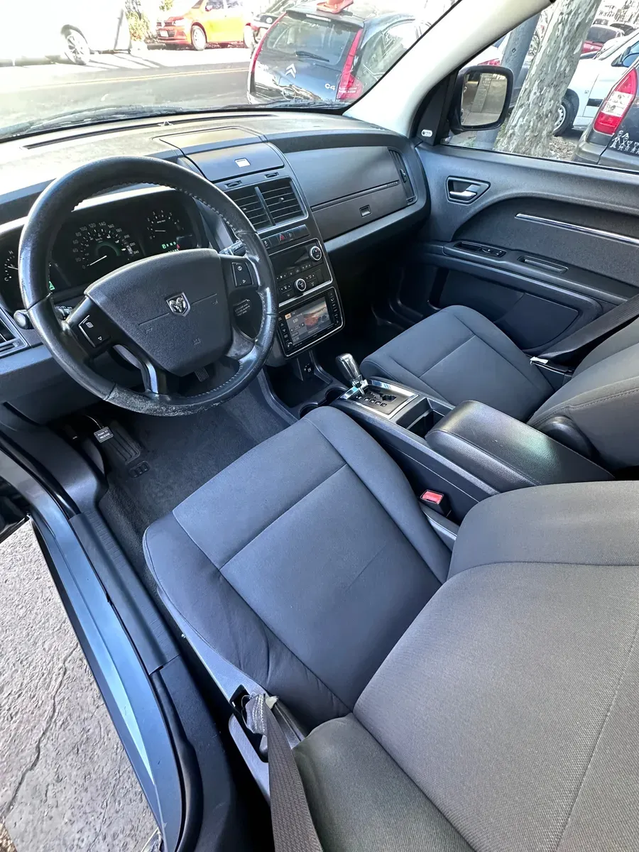 Mira esta publicación de Dodge Journey 2010 en Motordil