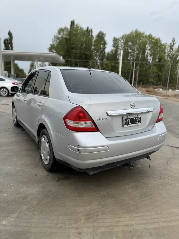 Mira esta publicación de Nissan Tiida 2009 en Motordil