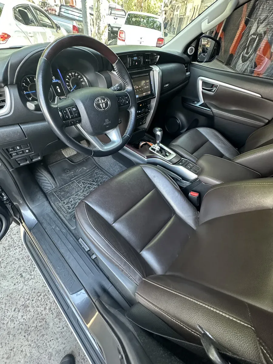 Mira esta publicación de Toyota SW4 2019 en Motordil