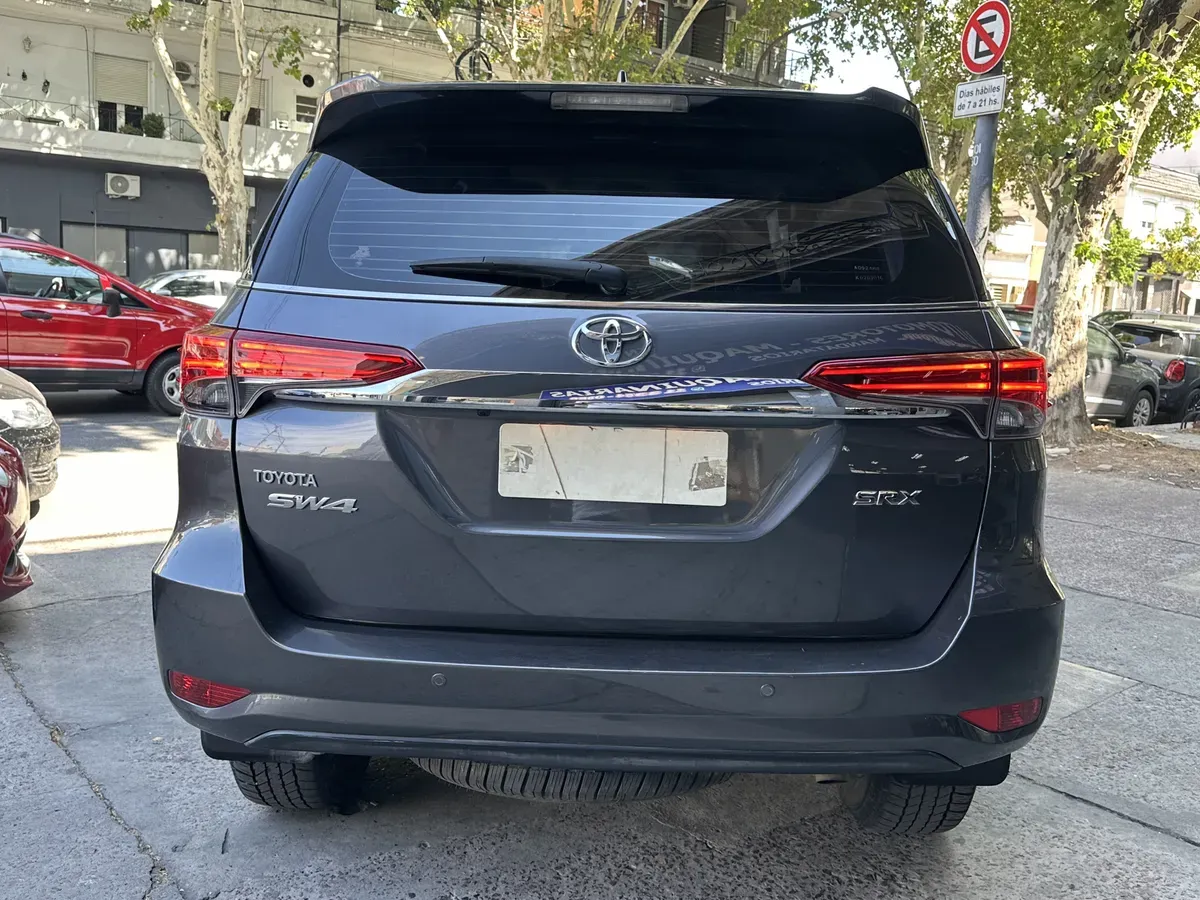 Mira esta publicación de Toyota SW4 2019 en Motordil