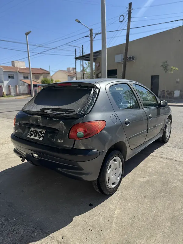 Mira esta publicación de Peugeot 206 2012 en Motordil