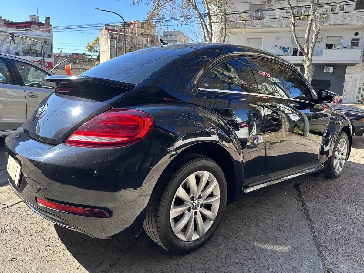 Mira esta publicación de Volkswagen The Beetle 2017 en Motordil