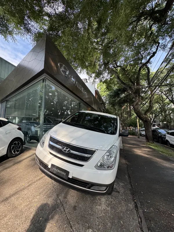 Mira esta publicación de Hyundai H1 2012 en Motordil