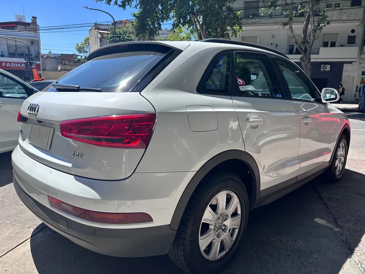 Mira esta publicación de Audi Q3 2017 en Motordil