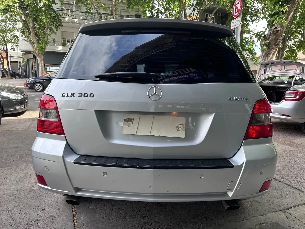 Mira esta publicación de Mercedes Benz GLK 2011 en Motordil