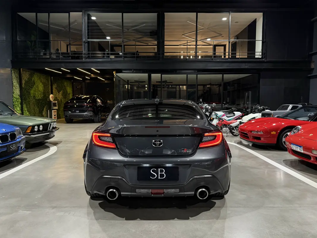 Mira esta publicación de Toyota 86 2025 en Motordil