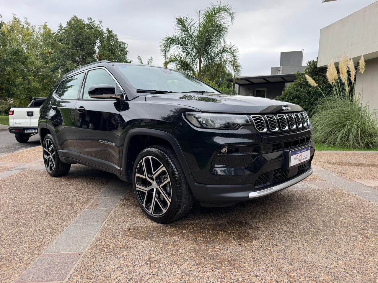 Mirá esta publicación de Jeep Compass