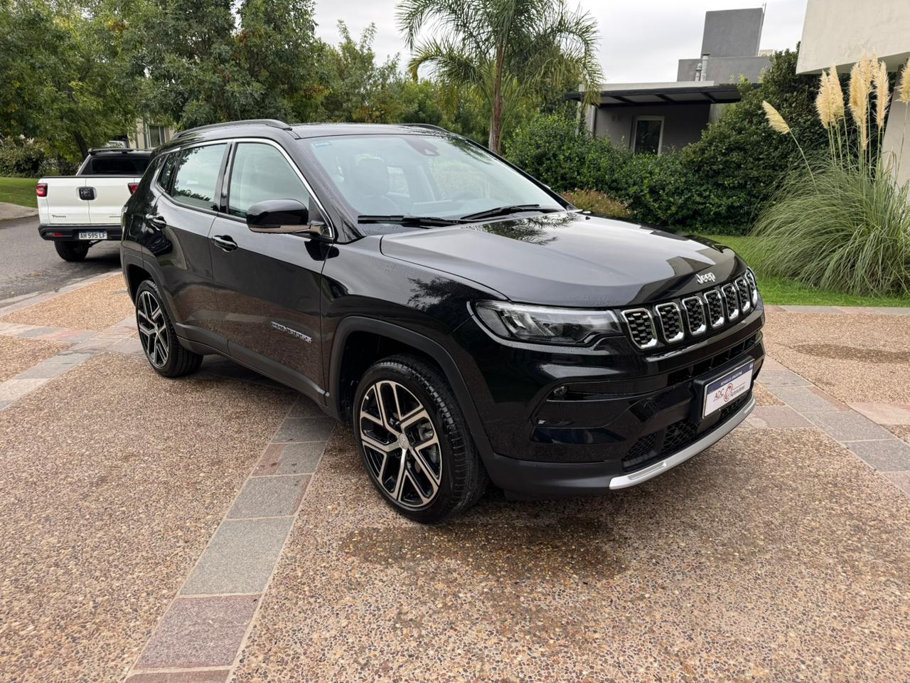 Mira esta publicación de Jeep Compass 2026 en Motordil