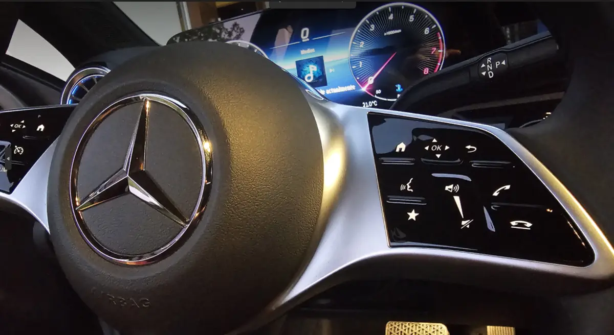 Mira esta publicación de Mercedes Benz Clase A 2023 en Motordil