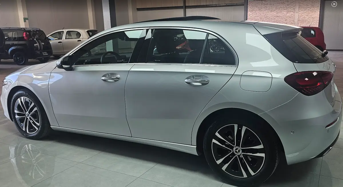 Mira esta publicación de Mercedes Benz Clase A 2023 en Motordil