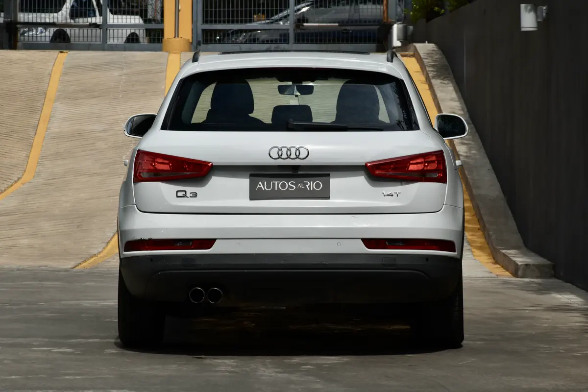 Mira esta publicación de Audi Q3 2017 en Motordil