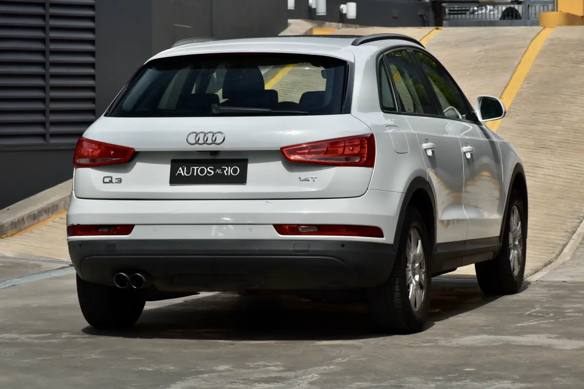 Mira esta publicación de Audi Q3 2017 en Motordil