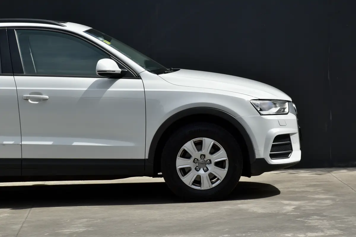 Mira esta publicación de Audi Q3 2017 en Motordil
