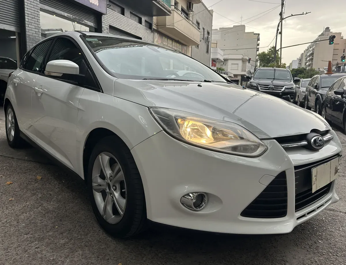 Mira esta publicación de Ford Focus 2014 en Motordil