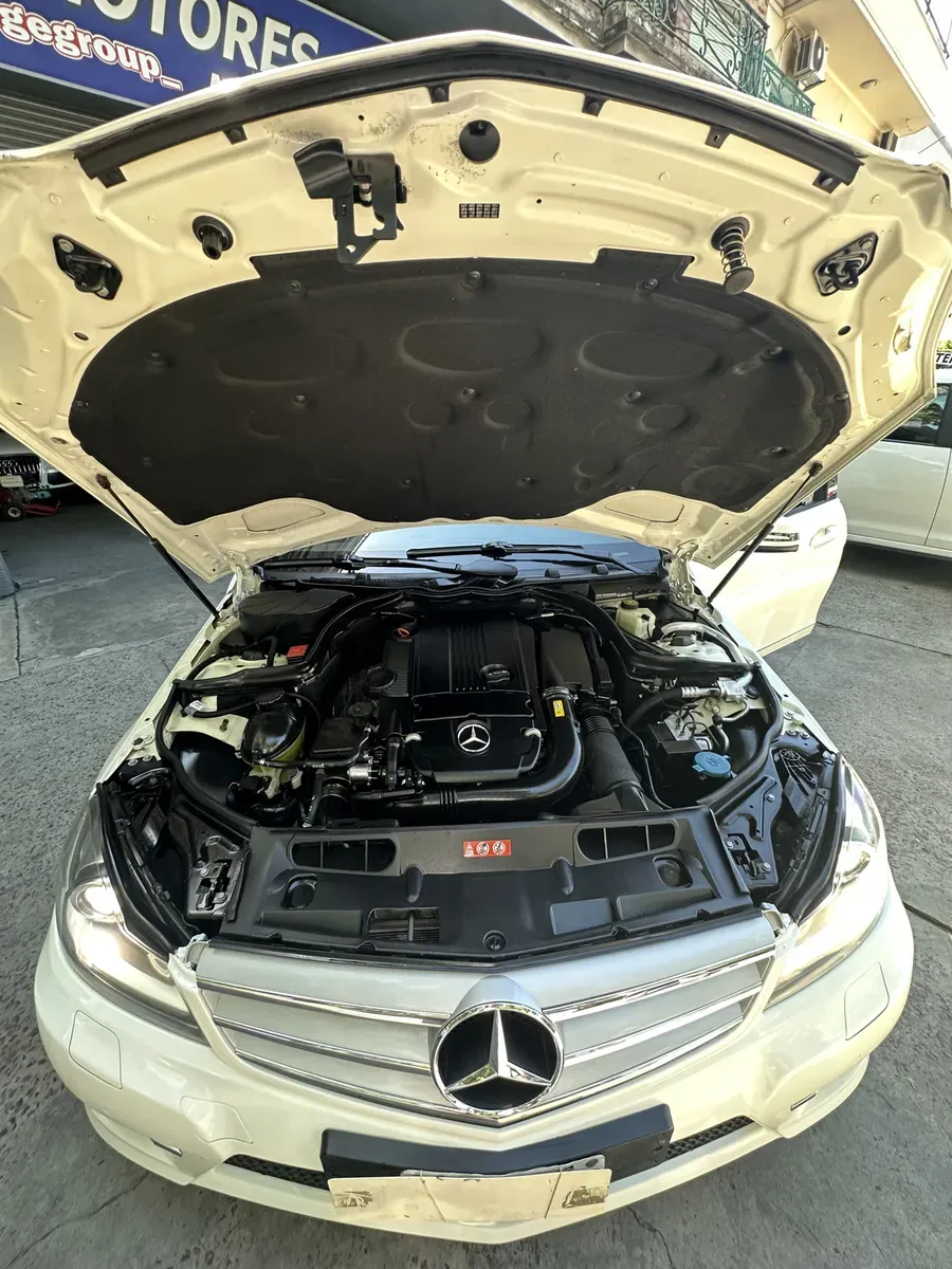 Mira esta publicación de Mercedes Benz Clase C 2012 en Motordil
