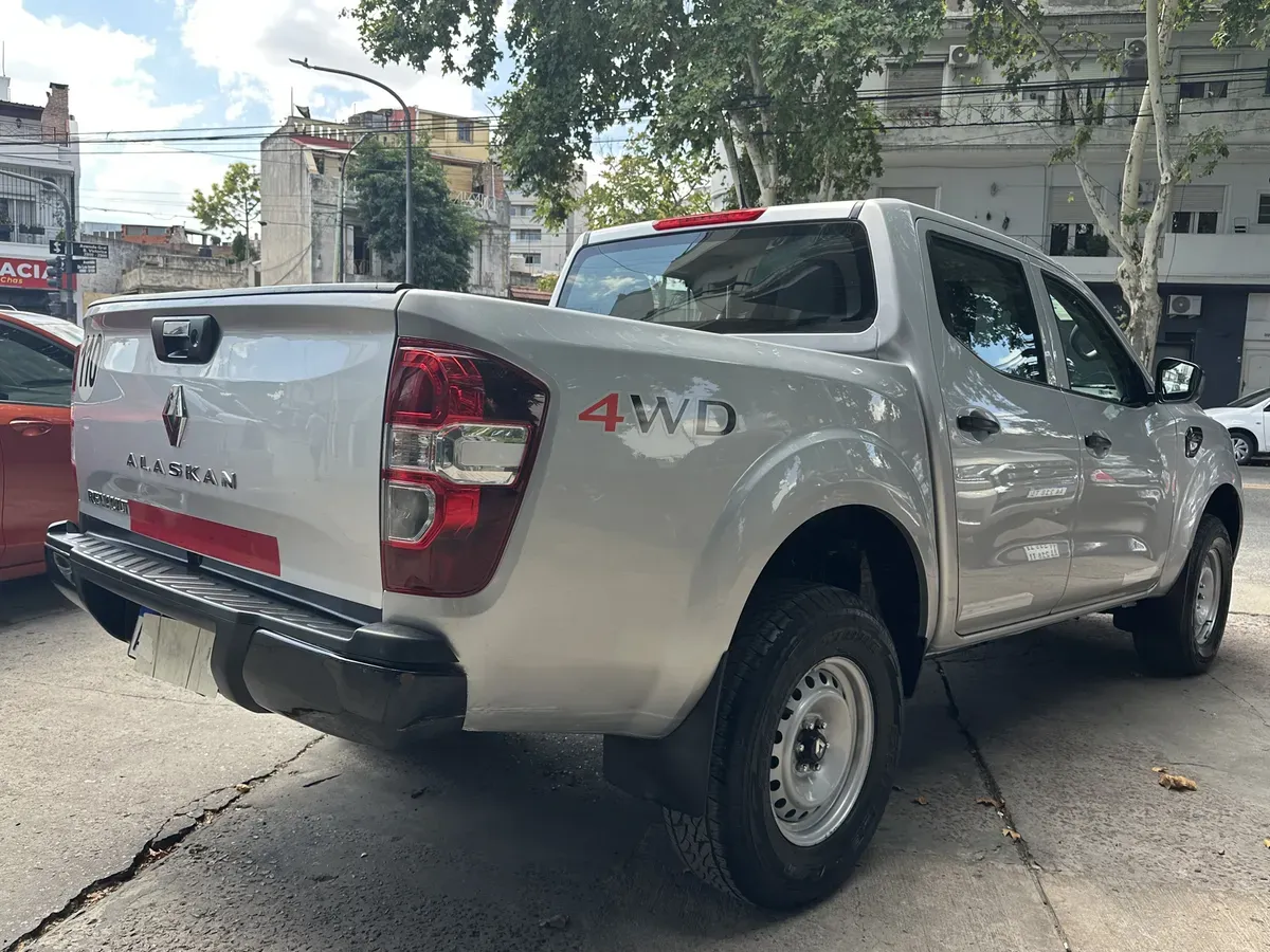 Mira esta publicación de Renault Alaskan 2023 en Motordil