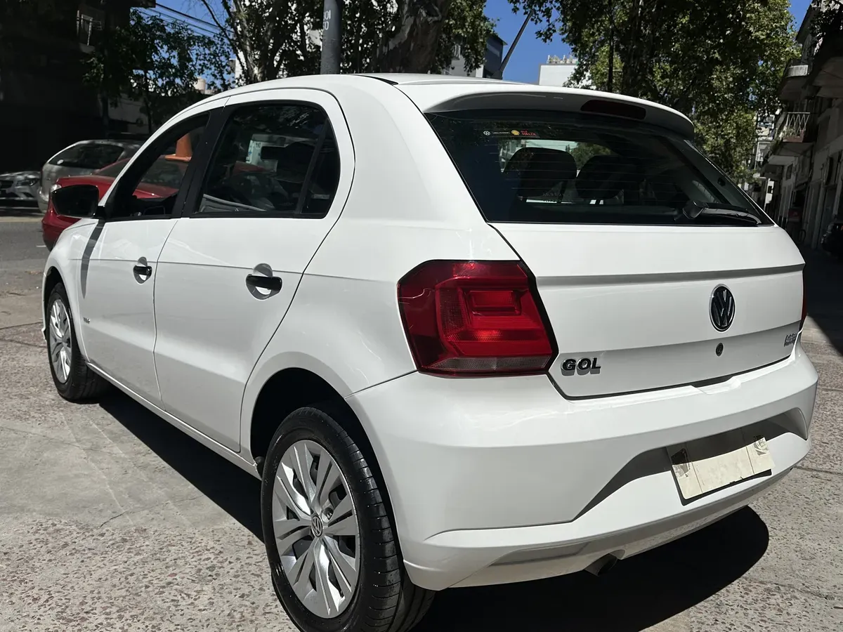 Mira esta publicación de Volkswagen Gol Trend 2021 en Motordil