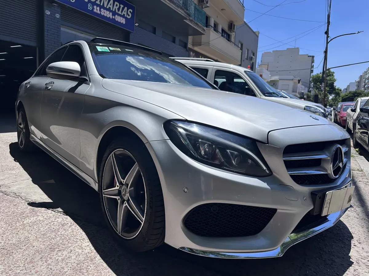 Mira esta publicación de Mercedes Benz Clase C 2018 en Motordil