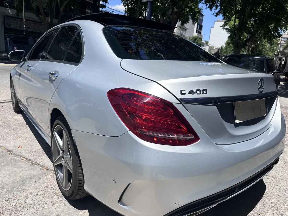 Mira esta publicación de Mercedes Benz Clase C 2018 en Motordil