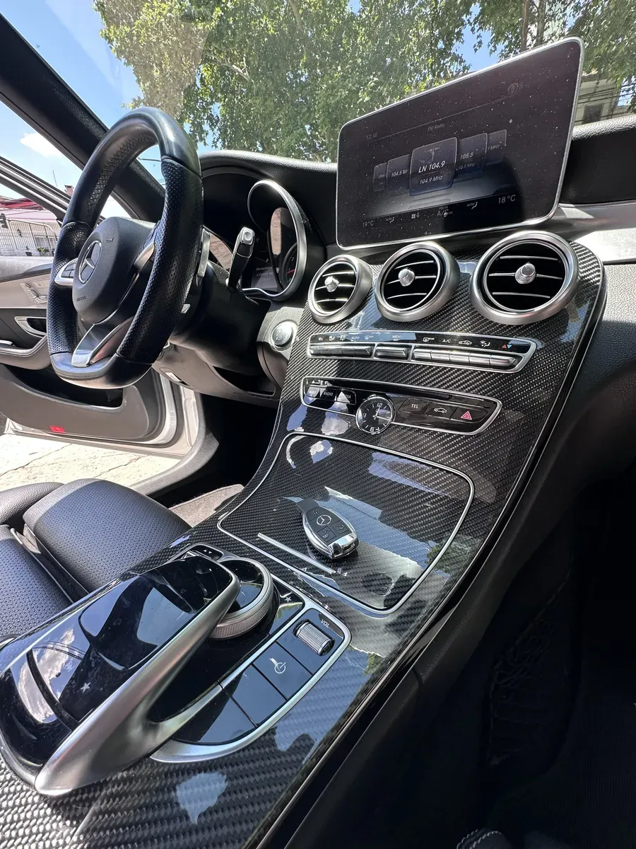 Mira esta publicación de Mercedes Benz Clase C 2018 en Motordil