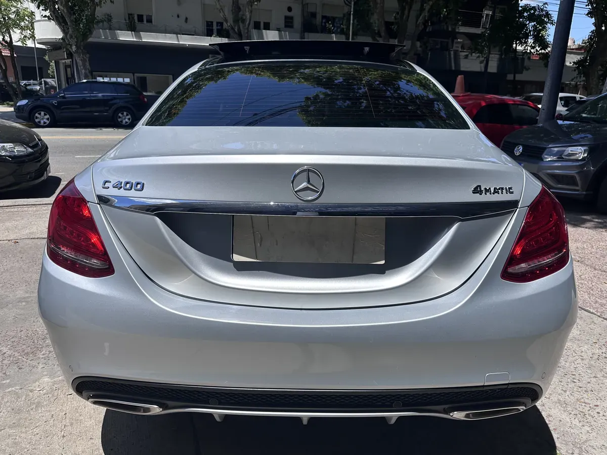 Mira esta publicación de Mercedes Benz Clase C 2018 en Motordil