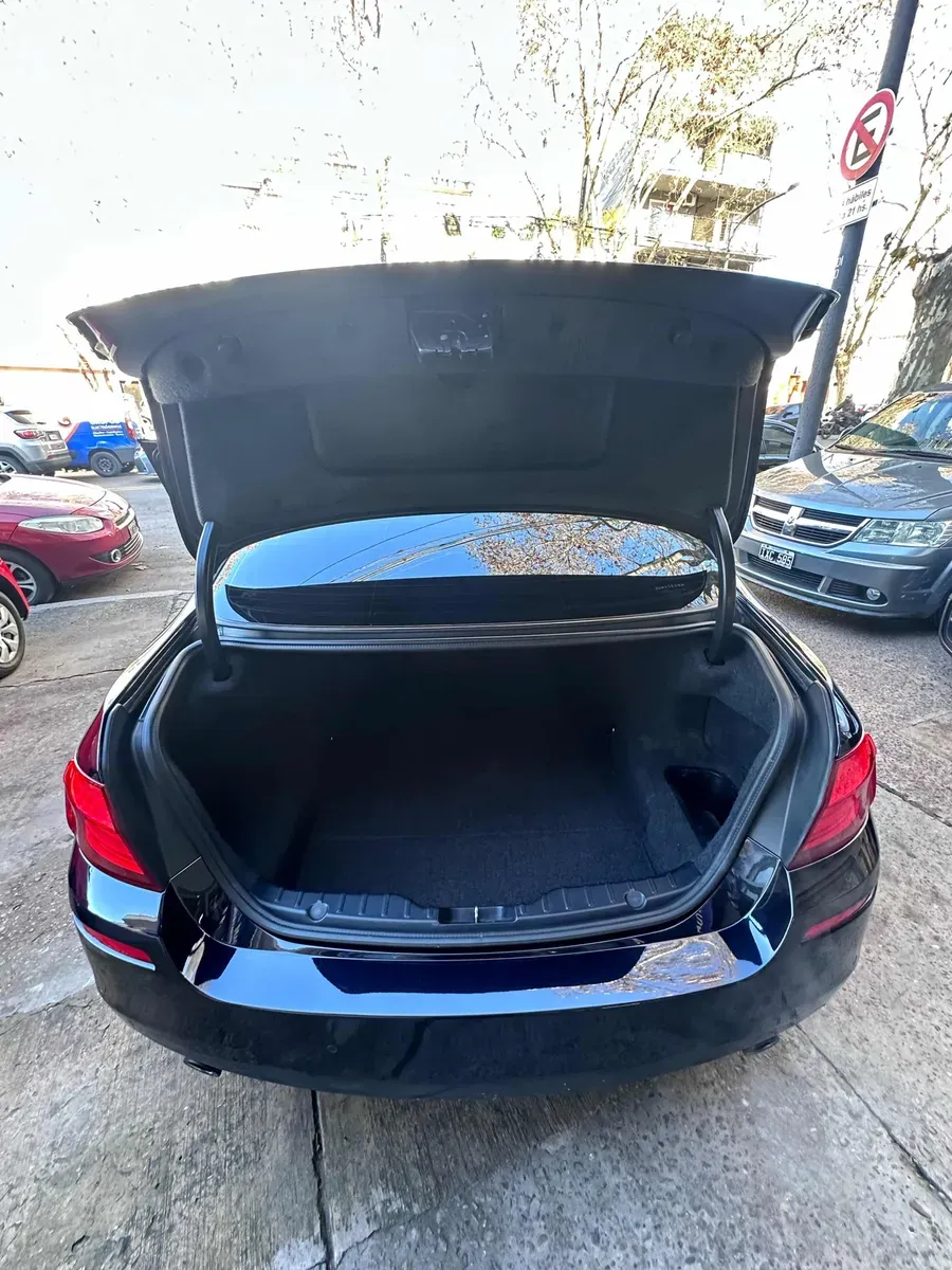 Mira esta publicación de BMW Serie 5 2014 en Motordil