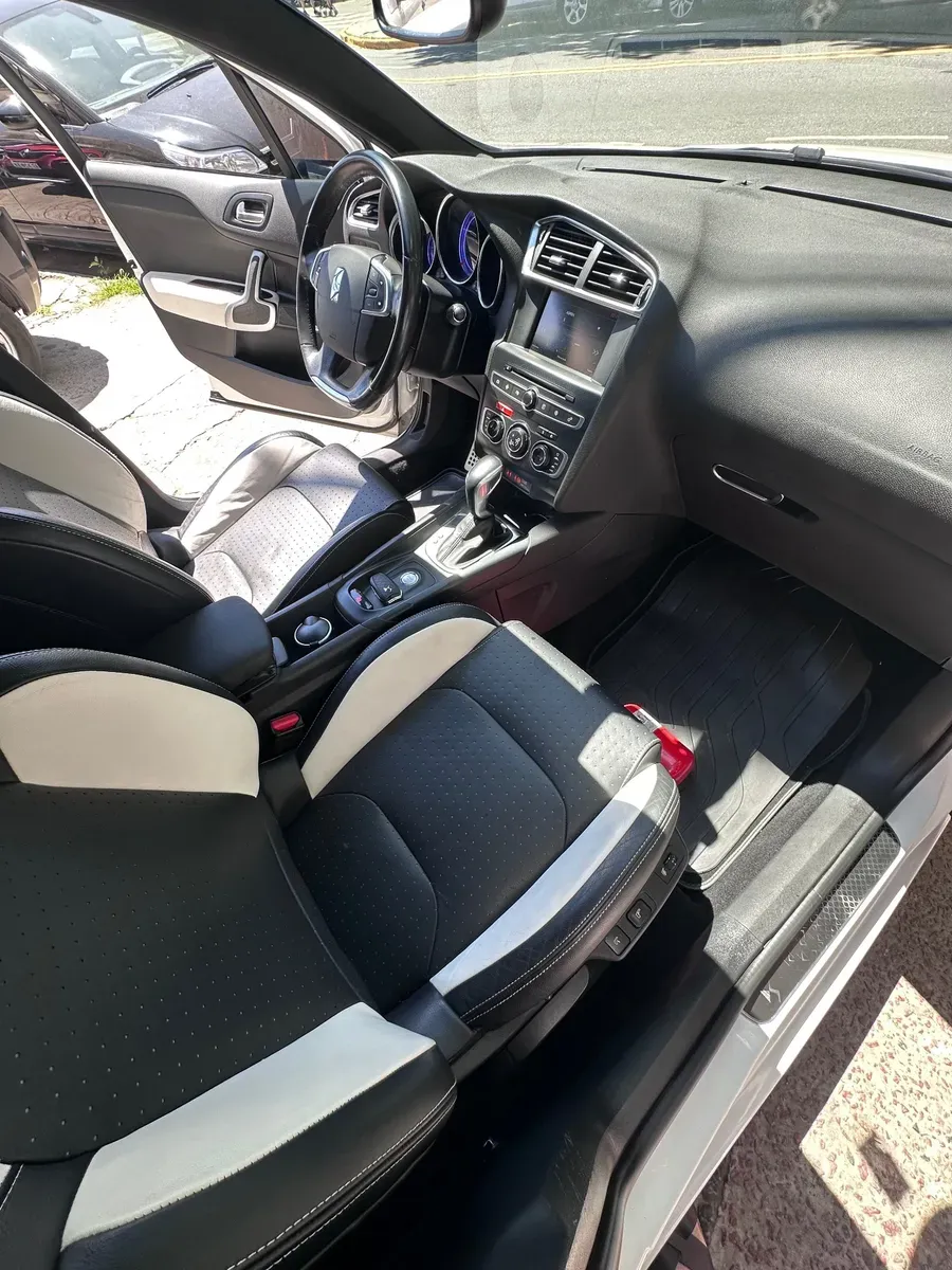 Mirá esta publicación de Ds Automobiles DS4