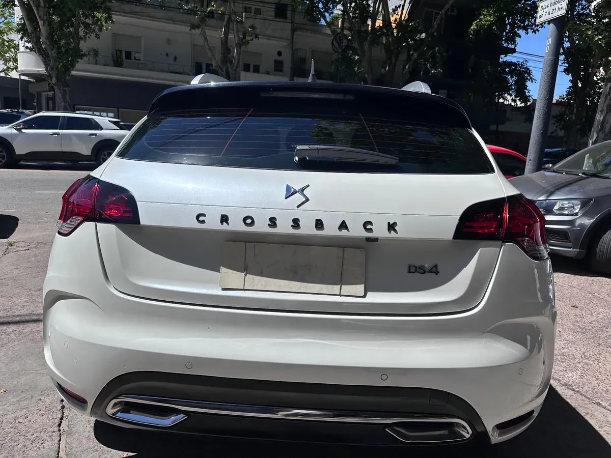 Mira esta publicación de Ds Automobiles DS4 2016 en Motordil