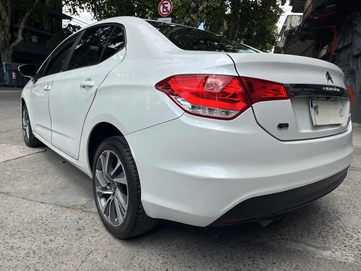 Mira esta publicación de Citroen C 4 Lounge 2018 en Motordil