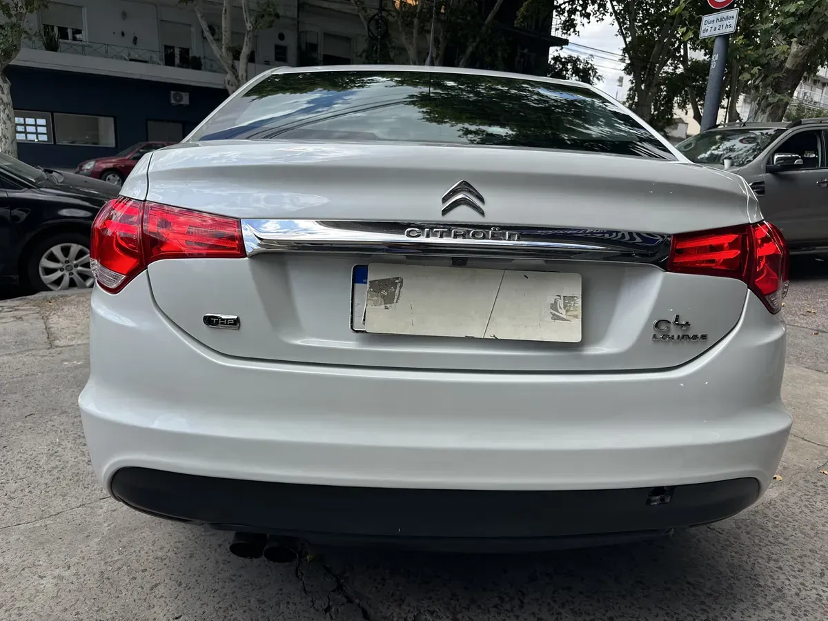 Mira esta publicación de Citroen C 4 Lounge 2018 en Motordil