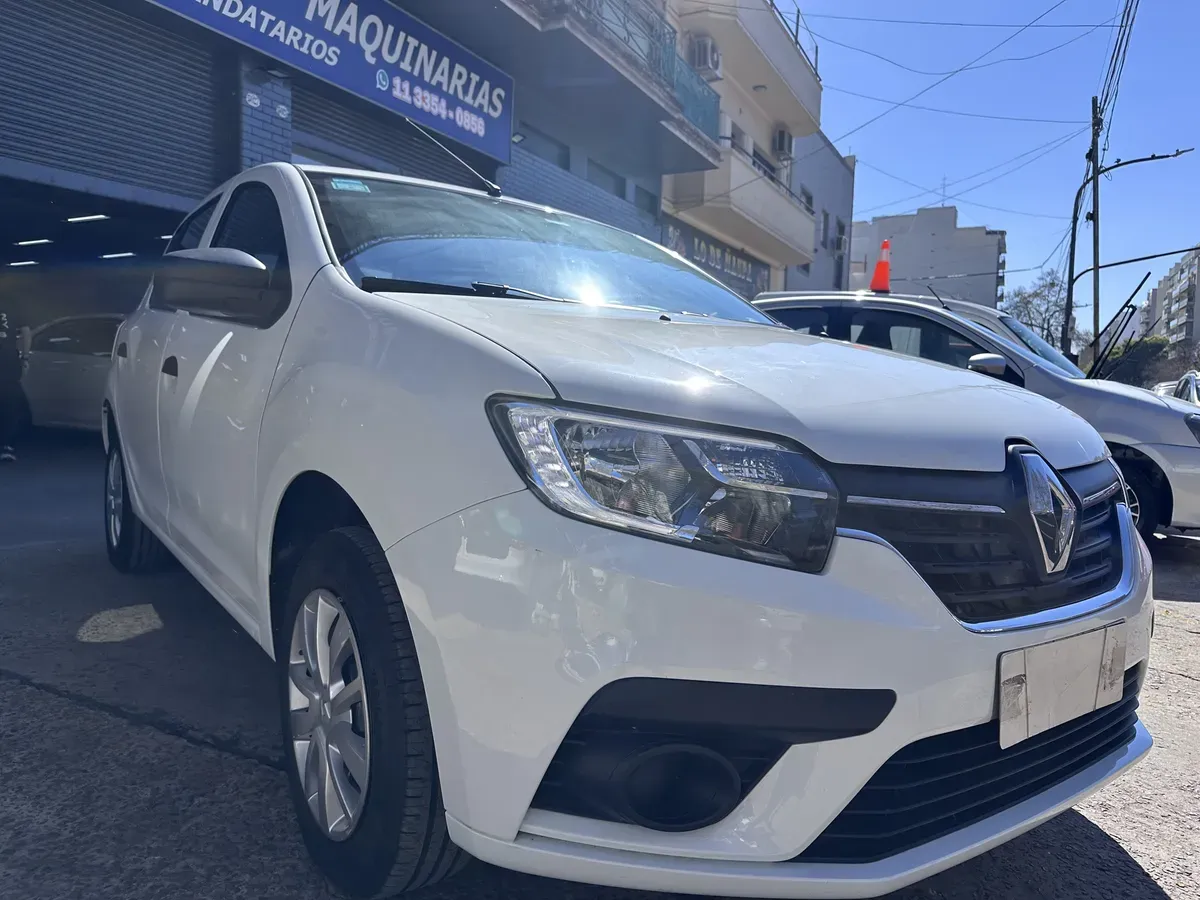 Mira esta publicación de Renault Sandero 2023 en Motordil