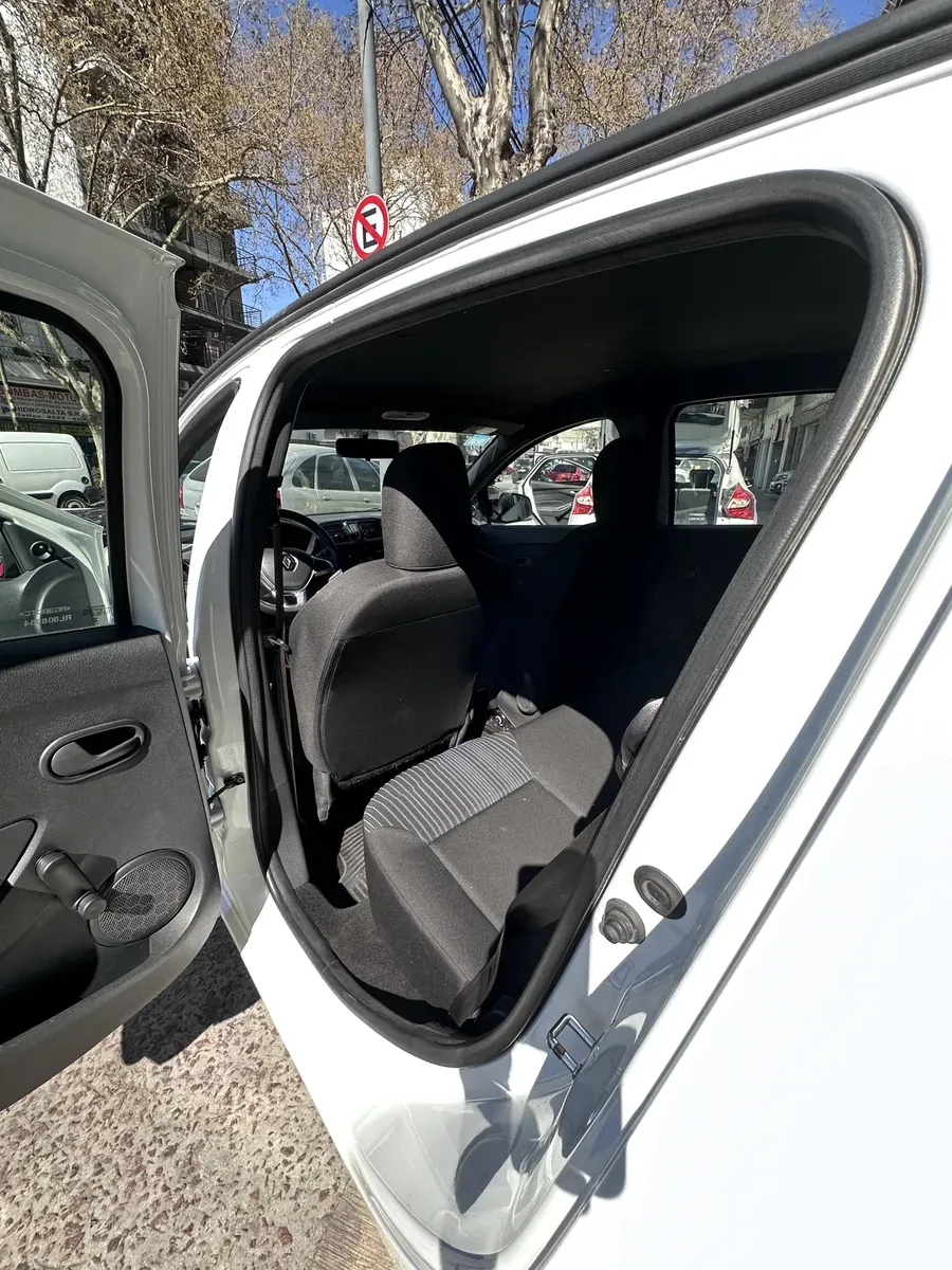 Mira esta publicación de Renault Sandero 2023 en Motordil