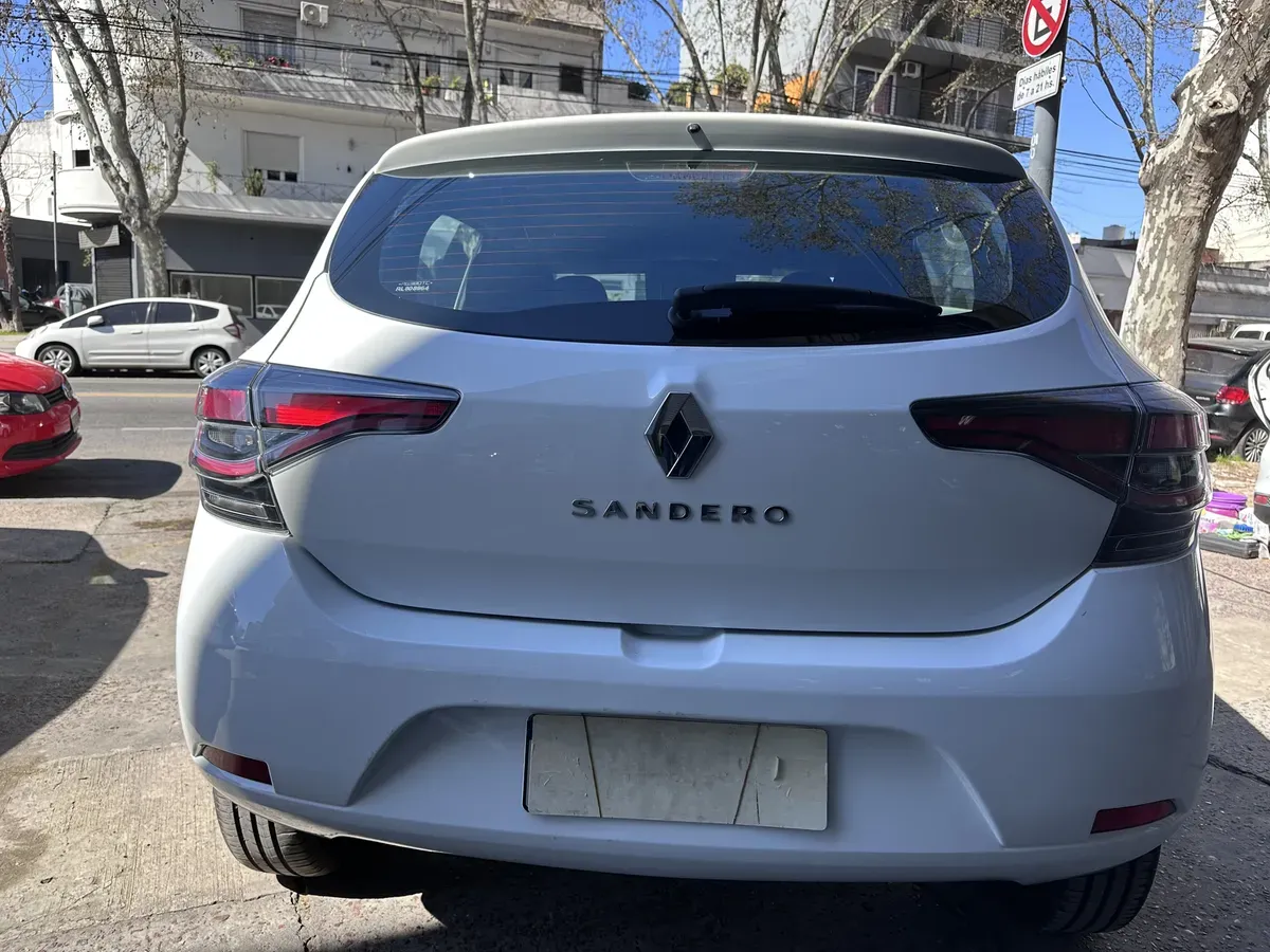 Mira esta publicación de Renault Sandero 2023 en Motordil