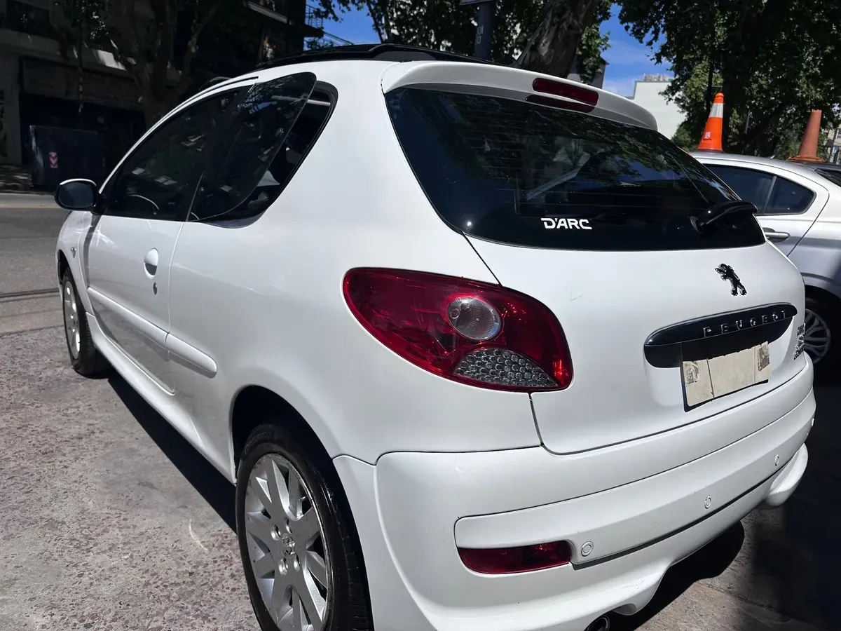 Mira esta publicación de Peugeot 207 Compact 2013 en Motordil