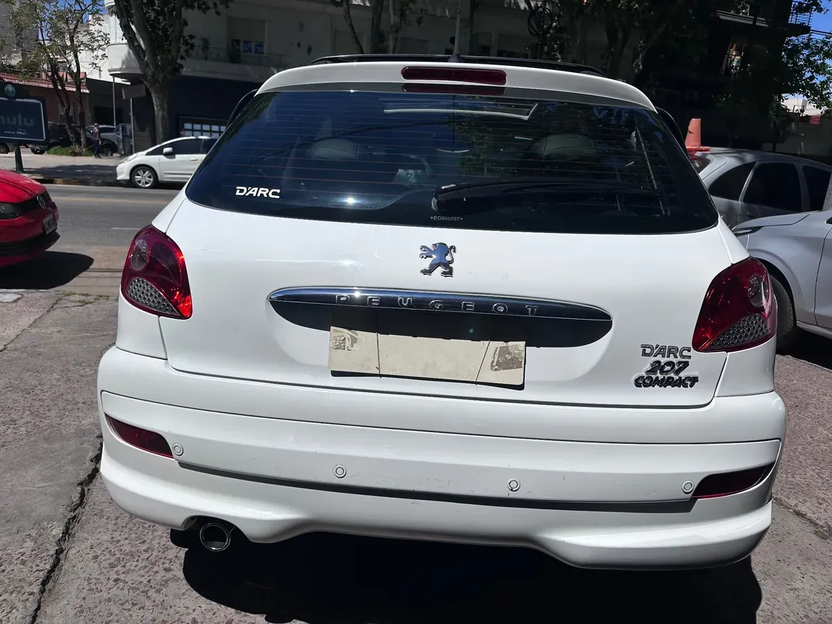 Mira esta publicación de Peugeot 207 Compact 2013 en Motordil