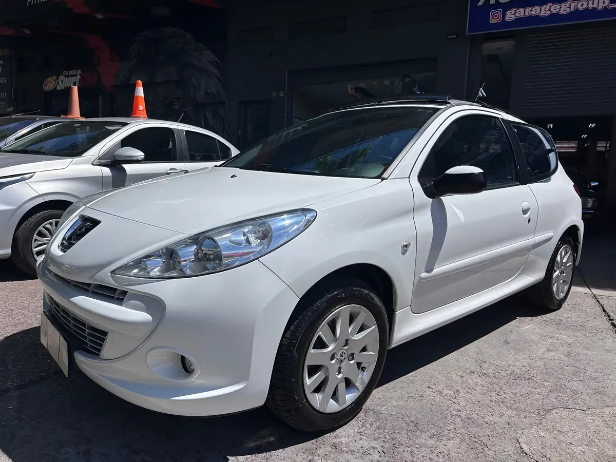 Mira esta publicación de Peugeot 207 Compact 2013 en Motordil