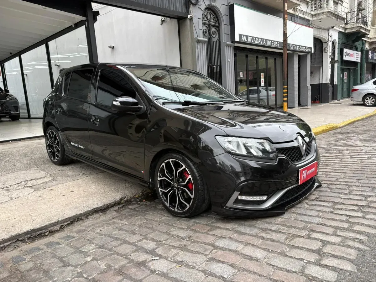 Mira esta publicación de Renault Sandero II 2020 en Motordil