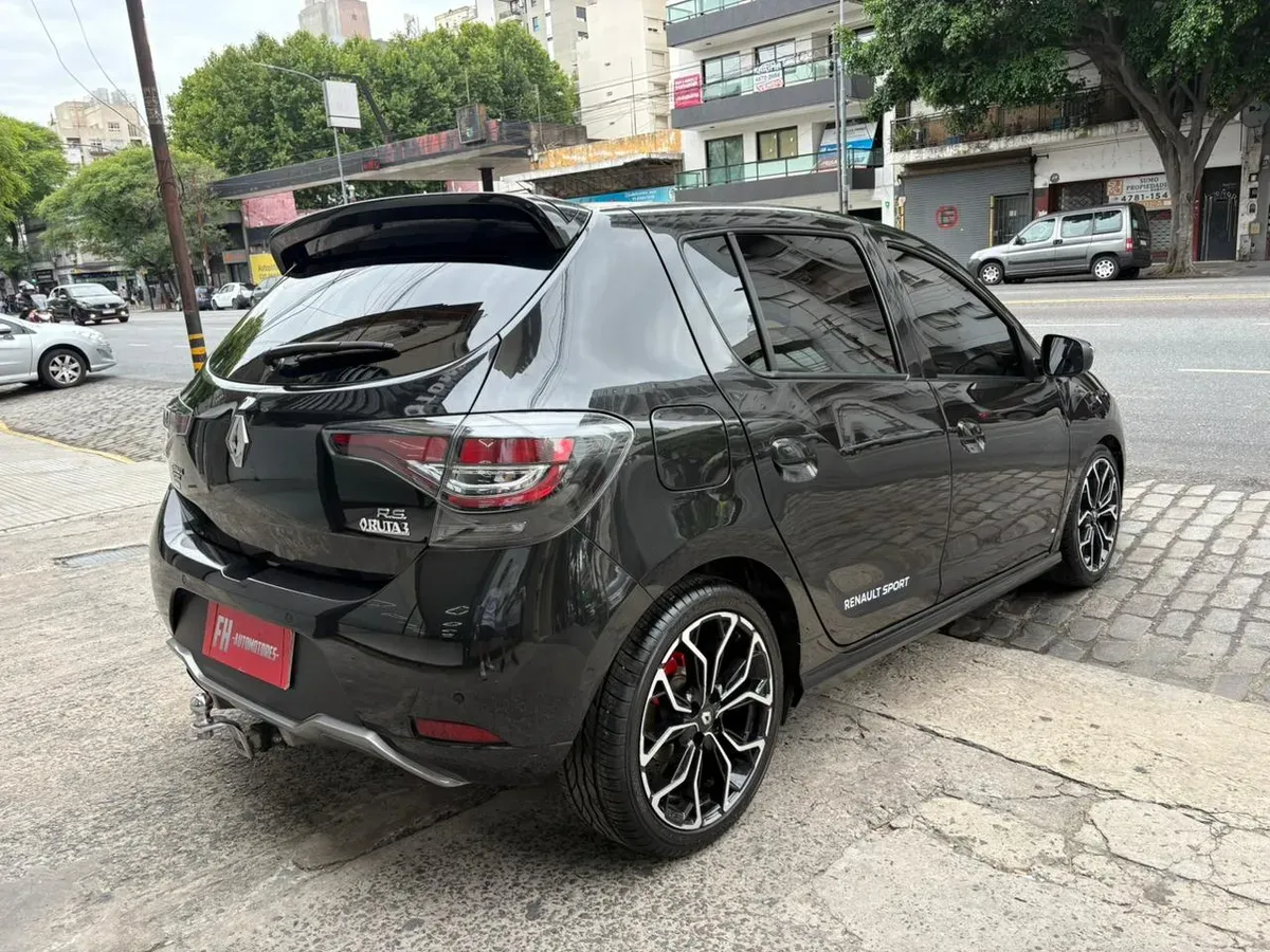 Mira esta publicación de Renault Sandero II 2020 en Motordil